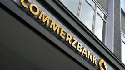 Zeitung: Commerzbank rechnet mit 1,7 Millionen weniger Kunden bis 2024