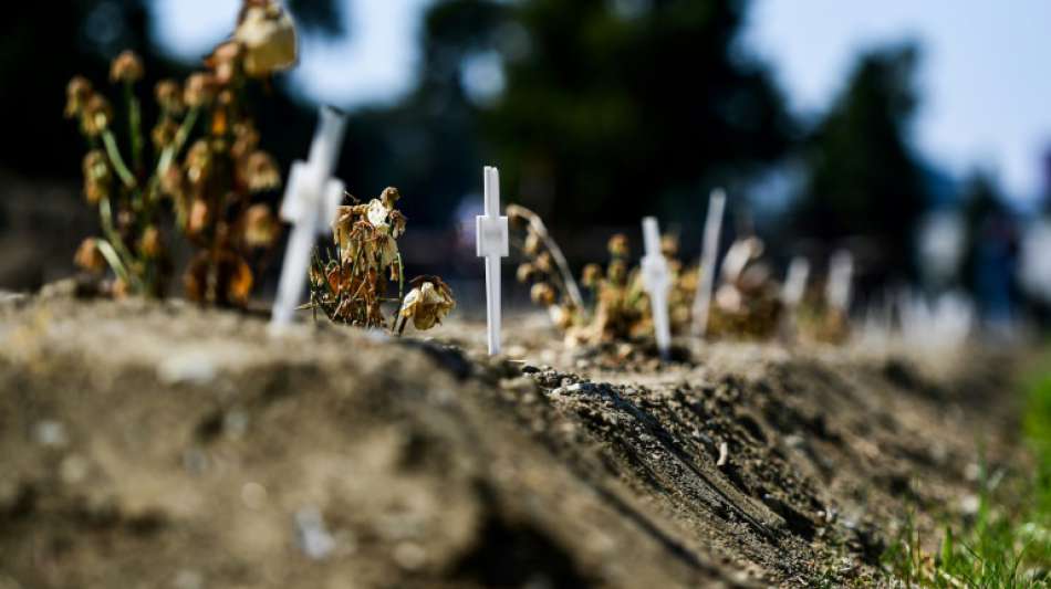 Dutzende Corona-Tote ohne Angehörige auf Mailänder Friedhof beerdigt