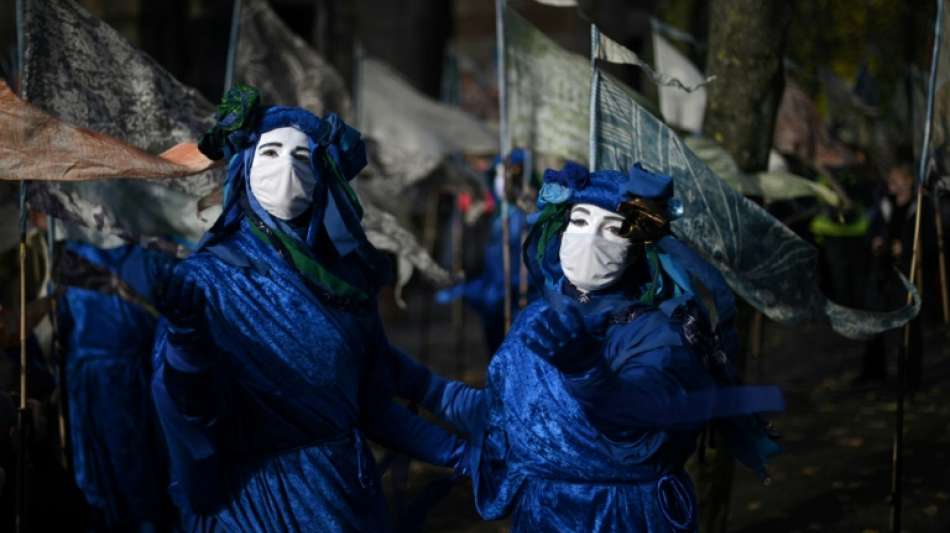 Hunderte Klimaaktivisten demonstrieren in Glasgow