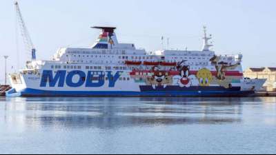 Flüchtlinge an Bord der "Ocean Viking" warten auf Ausschiffung