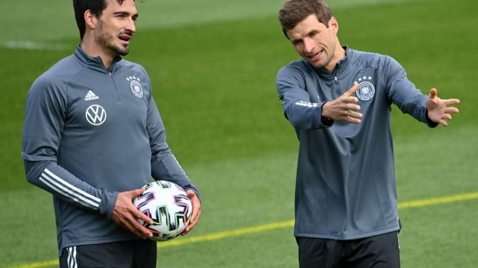 EM-Test gegen D&auml;nemark mit Hummels und M&uuml;ller - Kroos dabei