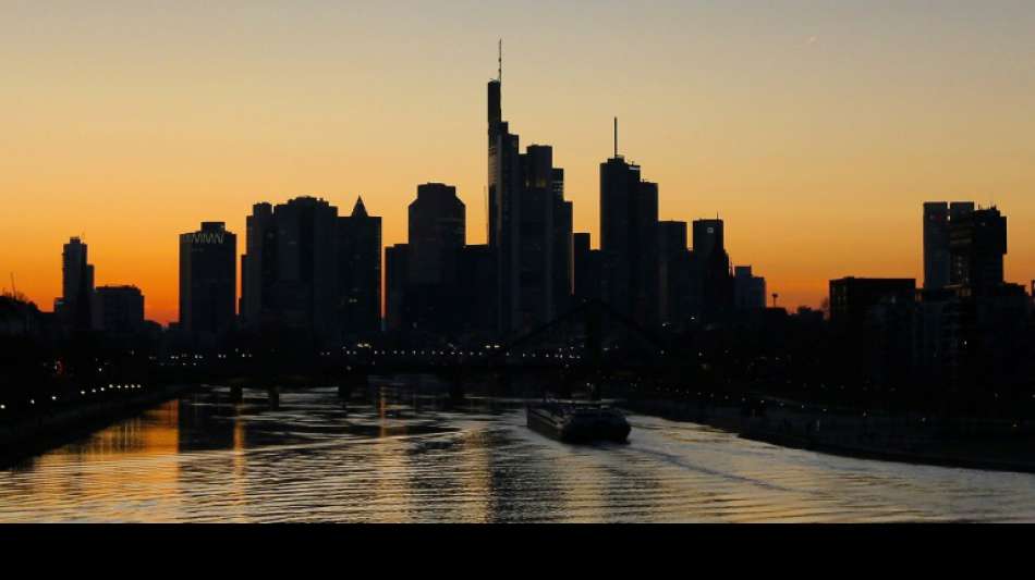 Bundeskabinett beschließt Frauenquote in Vorständen börsennotierter Unternehmen