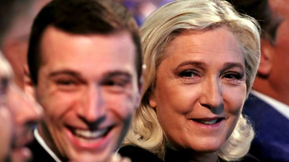 Franz&ouml;sische Rechtspopulistin Le Pen &uuml;bergibt Parteif&uuml;hrung an ihren Vize