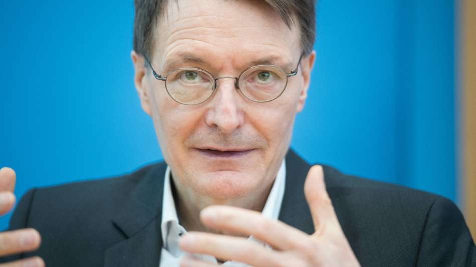 Quarant&auml;ne f&uuml;r Nationalspieler: Lauterbach pl&auml;diert f&uuml;r Ausnahmeregelung