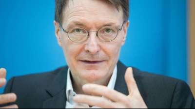 Quarant&auml;ne f&uuml;r Nationalspieler: Lauterbach pl&auml;diert f&uuml;r Ausnahmeregelung