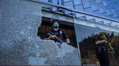 Trump: US-Bundespolizisten bleiben vorerst in Portland