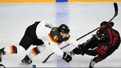 Eishockey-Team startet mit Niederlage gegen Kanada
