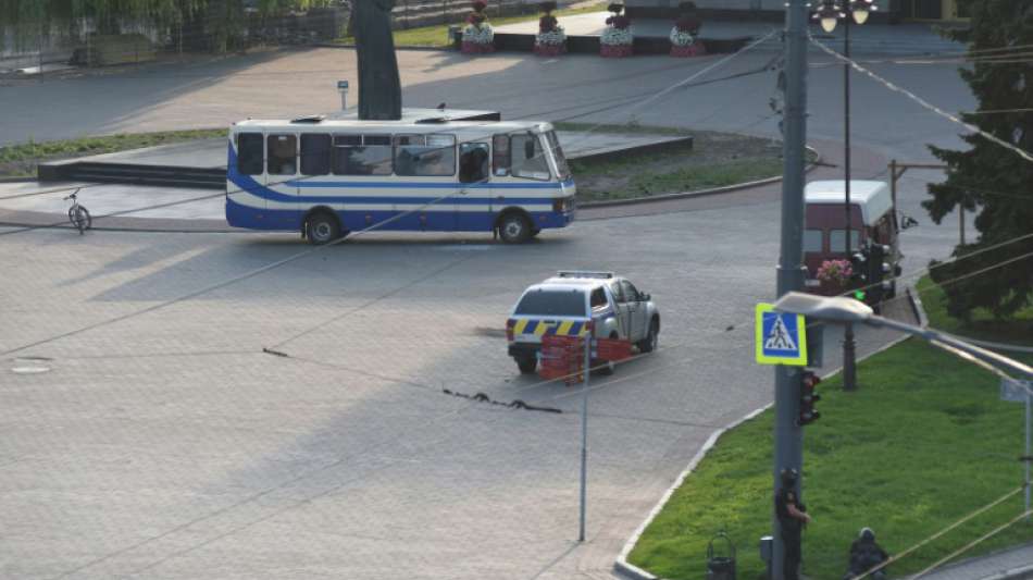 Luzk: Ukrainische Spezialenheiten beenden Geiselnahme in Bus