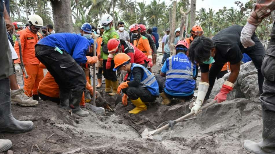 Feuerwehr: Neuer Vulkanausbruch auf indonesischer Insel Java