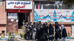 Le d&eacute;sespoir gagne les Afghanes en &eacute;cole d'infirmi&egrave;res, dans le viseur des talibans
