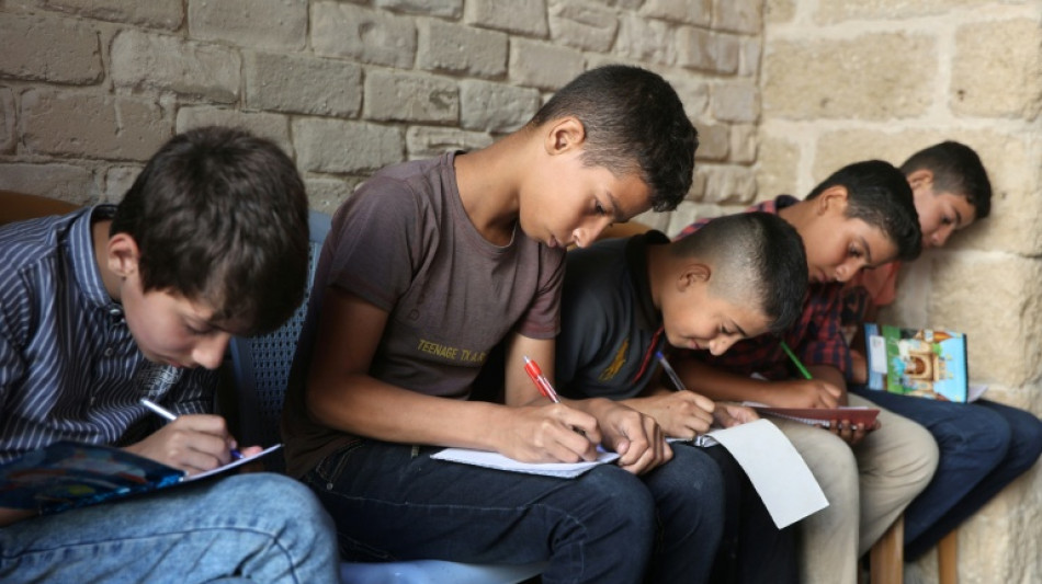 Los ni&ntilde;os de Gaza vuelven a las aulas, pero sin libros