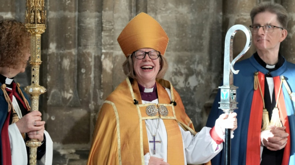 La premi&egrave;re femme cheffe de l'Eglise anglicane re&ccedil;ue par le pape