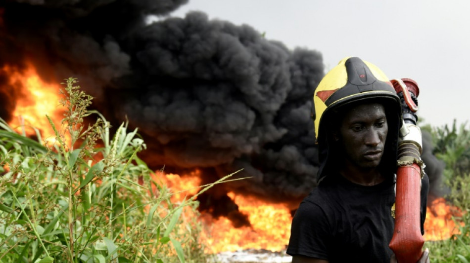 Al menos 110 muertos en la explosi&oacute;n de una refiner&iacute;a de petr&oacute;leo ilegal en Nigeria