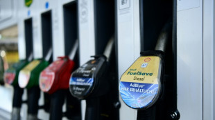 Sp&auml;te Reaktion auf &Ouml;lpreis: Spritpreise sp&uuml;rbar gesunken