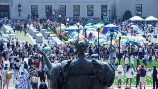 Manifestantes pró-Palestina resistem em Columbia e distúrbios assolam outras universidades nos EUA