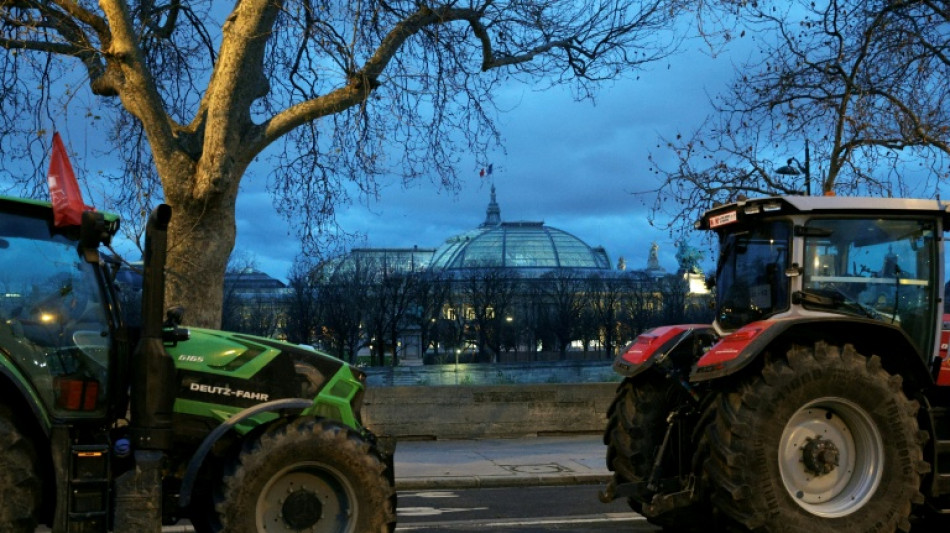 Landwirte protestieren mit Traktoren in Paris gegen Mercosur-Abkommen 