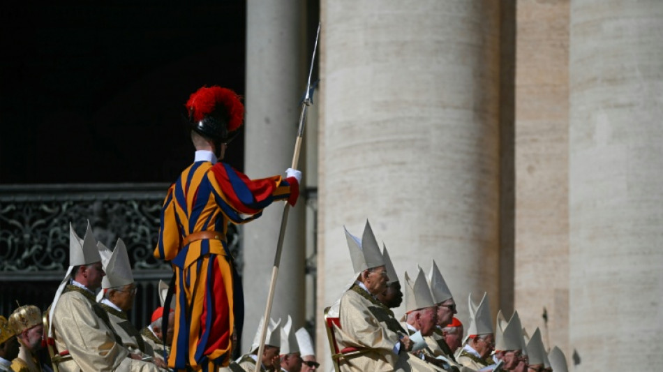 Milhares de fi&eacute;is celebram a canoniza&ccedil;&atilde;o do primeiro santo millennial no Vaticano