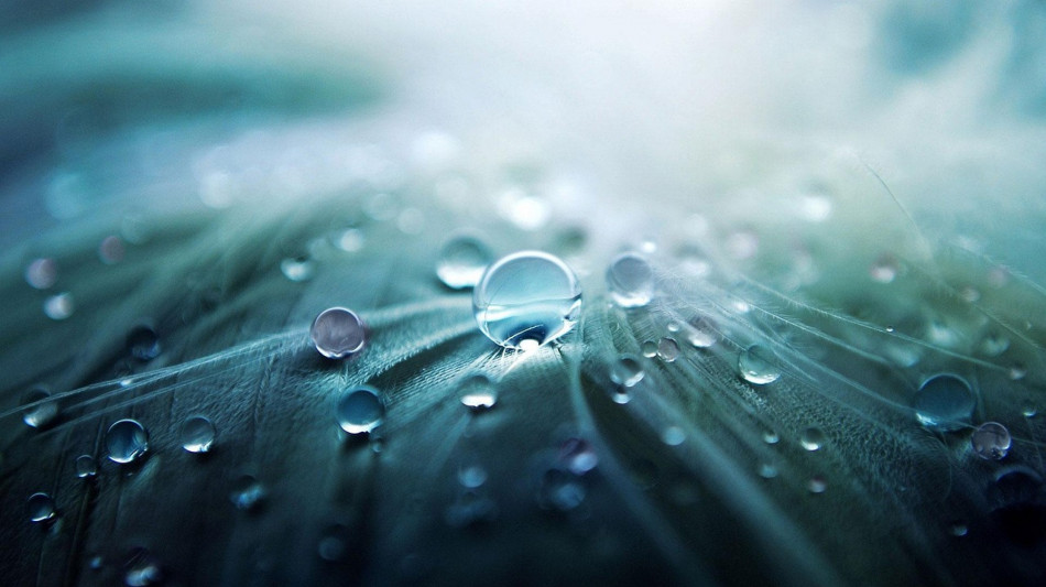 L'acqua riserva ancora sorprese, svelate le propriet&agrave; elettriche