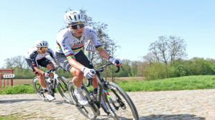 Paris-Roubaix: Pogacar, sous les pav&eacute;s, la gloire ?