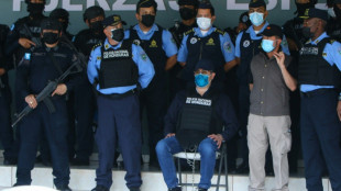 Honduras: l'ex-président Hernandez présenté à un juge qui doit statuer sur son extradition