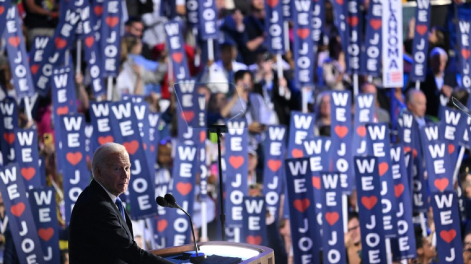 Biden mit gro&szlig;em Applaus auf Parteitag der US-Demokraten empfangen 