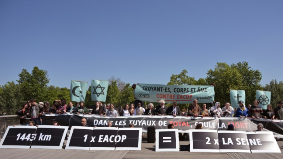Gigante petrolero TotalEnergies celebra asamblea en Par&iacute;s entre protestas
