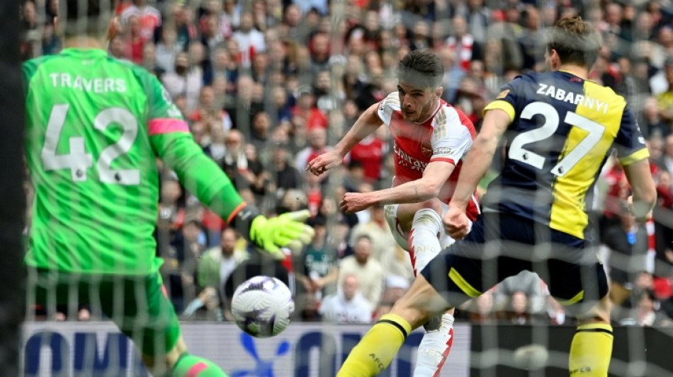 Angleterre: Arsenal au taquet, Burnley quasiment rel&eacute;gu&eacute;
