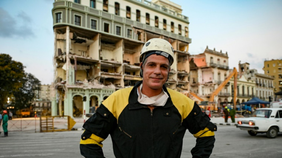 A Cuba, les recherches continuent sous les décombres de l'hôtel