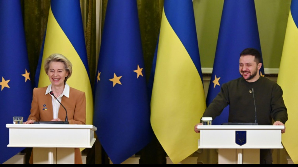 Von der Leyen kündigt in Kiew neue Sanktionen gegen Russland an