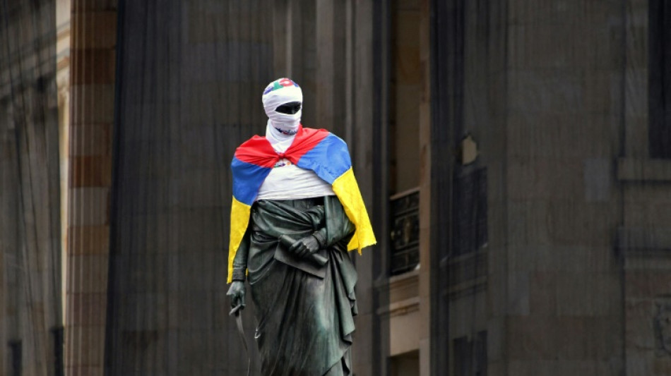 Una Colombia dividida empieza la transición a su primer gobierno de izquiera 