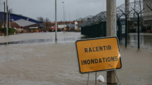 Crues: des centaines d'évacuations dans le Pas-de-Calais, un mort en Loire-Atlantique