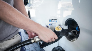 Eni e Tamoil aumentano prezzi carburanti, Q8 scende