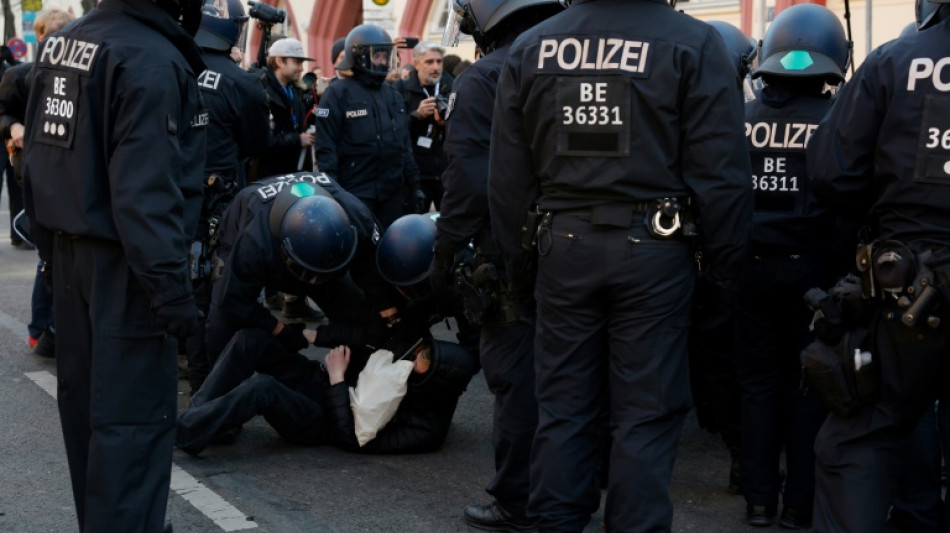 Studie: Diskriminierung in allen Bereichen der Polizeiarbeit m&ouml;glich