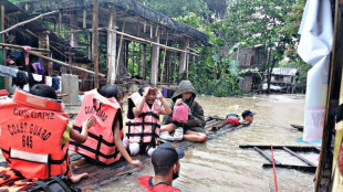 Temp&ecirc;te Megi aux Philippines: au moins 42 morts, les recherches suspendues