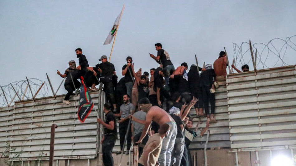 Schwedische Botschaft im Irak von Demonstranten gest&uuml;rmt und in Brand gesetzt