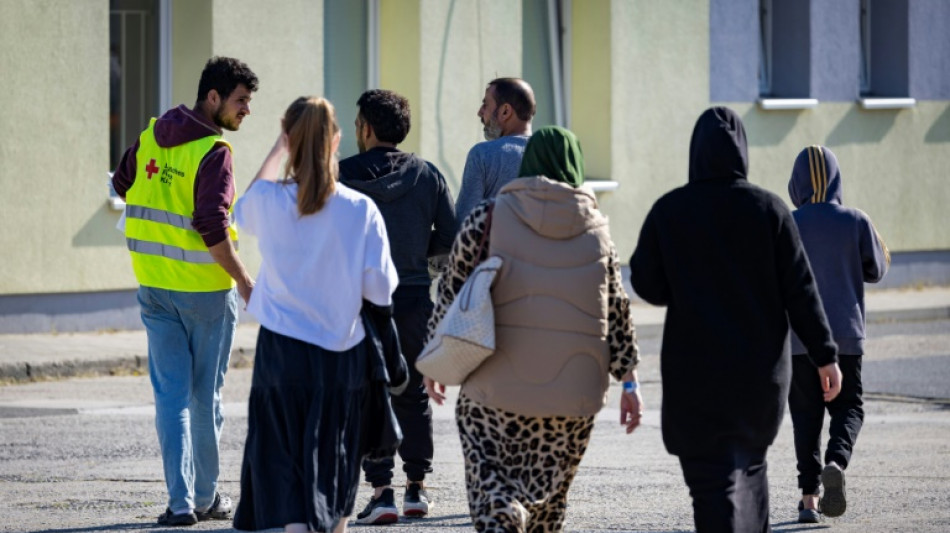 Bundestag beschlie&szlig;t Gesetz f&uuml;r schnellere Abschiebung abgelehnter Asylbewerber