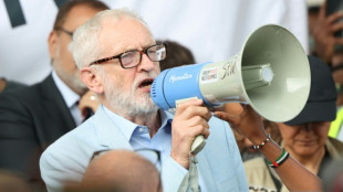 Jeremy Corbyn lanza su "nuevo partido socialista democrático" en Reino Unido