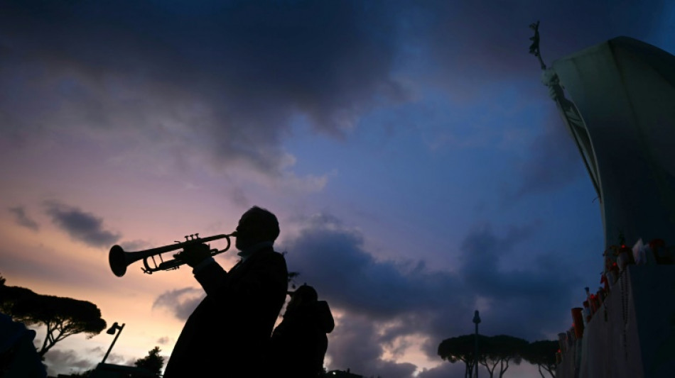 L'&eacute;tat du pape Fran&ccedil;ois conna&icirc;t une "nouvelle l&eacute;g&egrave;re am&eacute;lioration", selon le Vatican