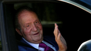 Espagne: Juan Carlos voit son fils Felipe VI, au terme d'une visite pol&eacute;mique