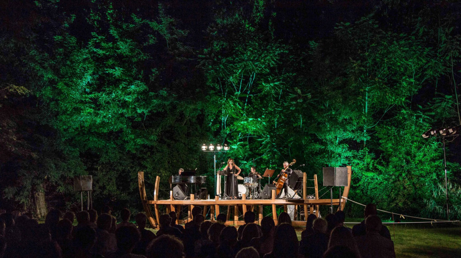 Classica e suoni del mondo nei giardini della Filarmonica Romana