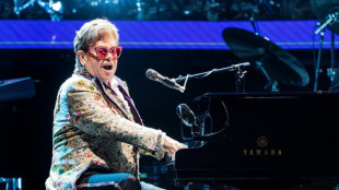 La star de la pop britannique Elton John f&ecirc;te ses 75 ans