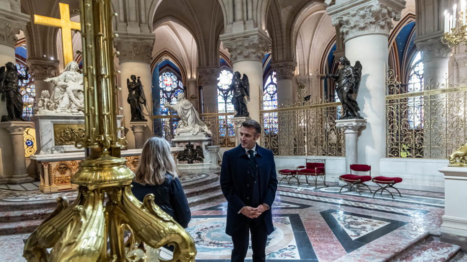 Macron non annuncer&agrave; stasera in tv il prossimo premier