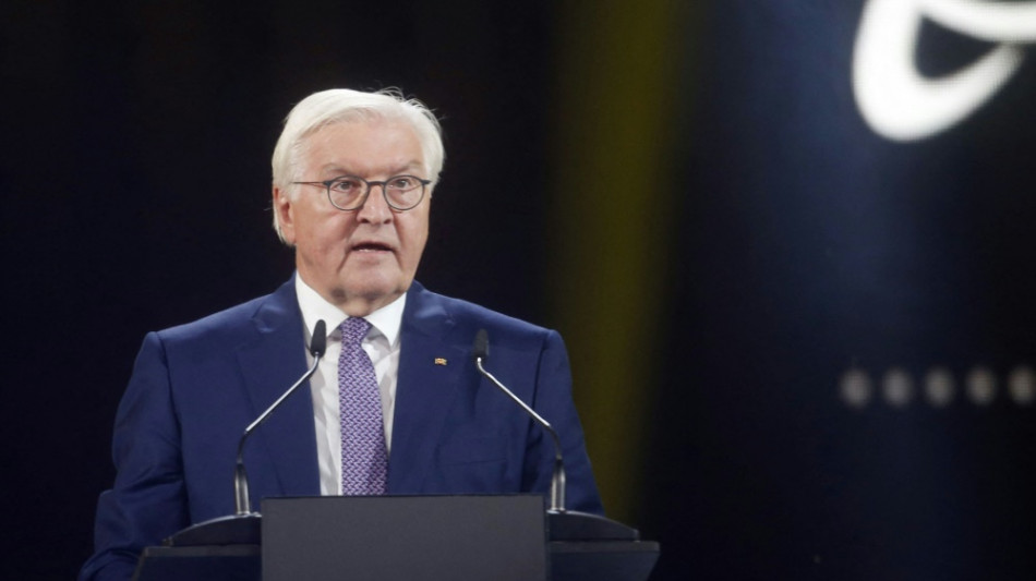 Bundespr&auml;sident Steinmeier besucht Nationalmannschaft