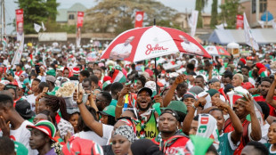 Pr&eacute;sidentielle au Ghana: derniers meetings avant un scrutin qui s&rsquo;annonce serr&eacute;