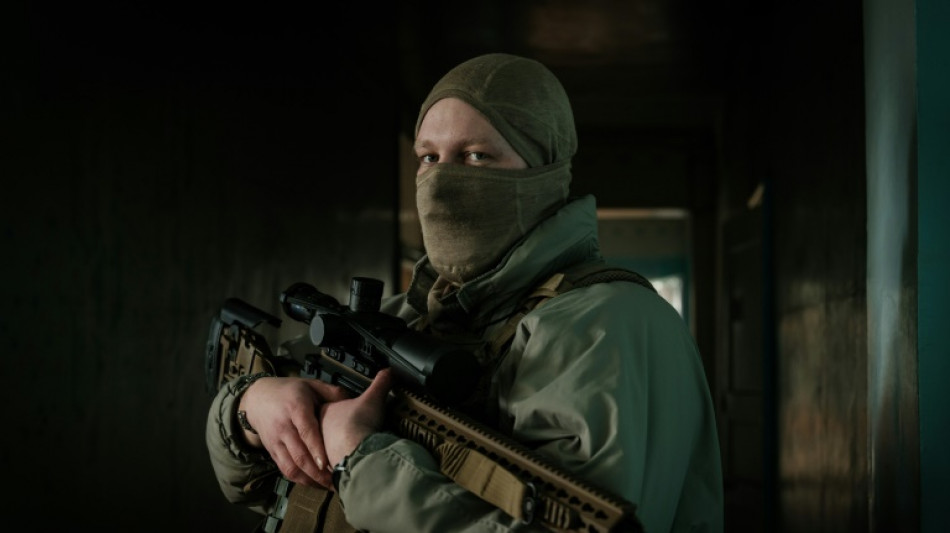 Dans l'est de l'Ukraine, les tireurs d'&eacute;lite sont &agrave; l'aff&ucirc;t