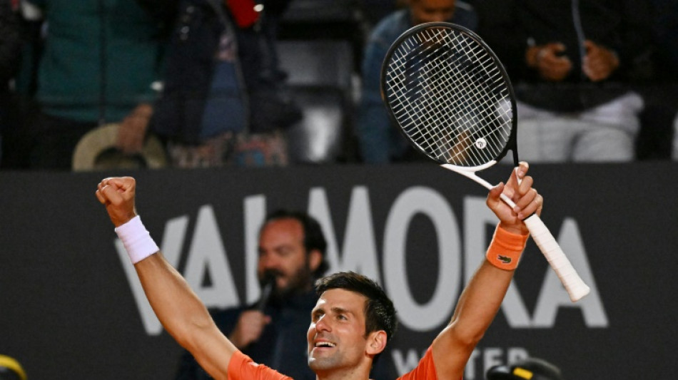 Rome: Djokovic rejoint Tsitsipas en finale avec une 1000e victoire