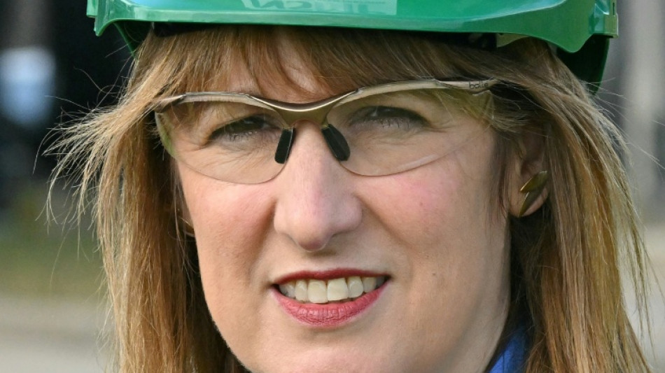 La livre chute face au dollar apr&egrave;s un sommet des taux d'emprunt britanniques