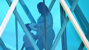 El gobierno de Trump afirma haber arrestado a m&aacute;s de "300.000 migrantes"