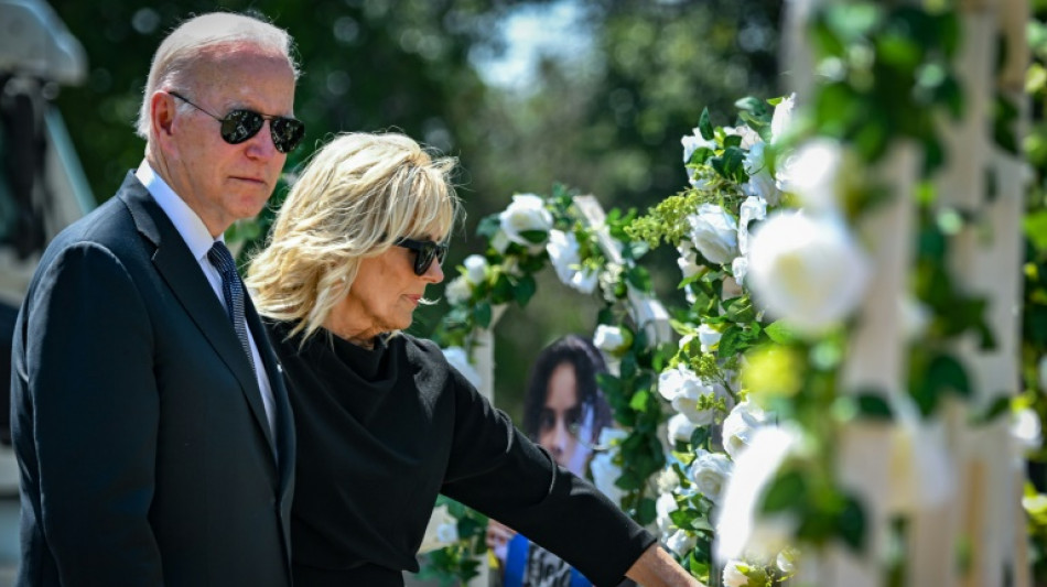 "Faites quelque chose!": Biden absorbe &agrave; Uvalde la douleur d'une ville traumatis&eacute;e