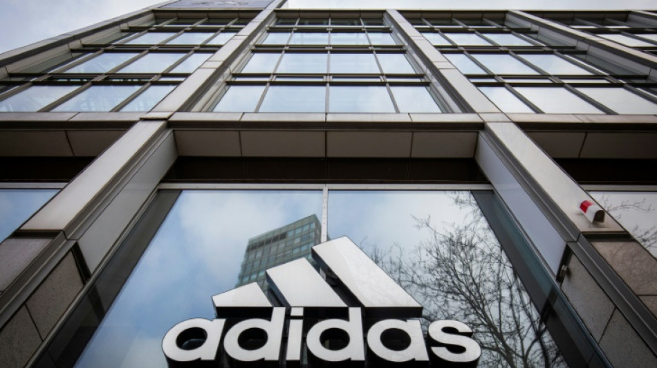 Corona-Politik in China trübt Quartalsgeschäft von Adidas ein